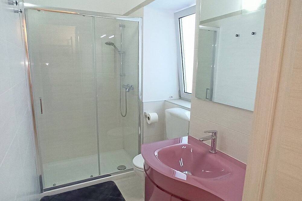Villa Eliria B: A graceful apartment situated at a short distance from the beach, with Free Wi-Fi. in Torre Vado, Gulf of Taranto