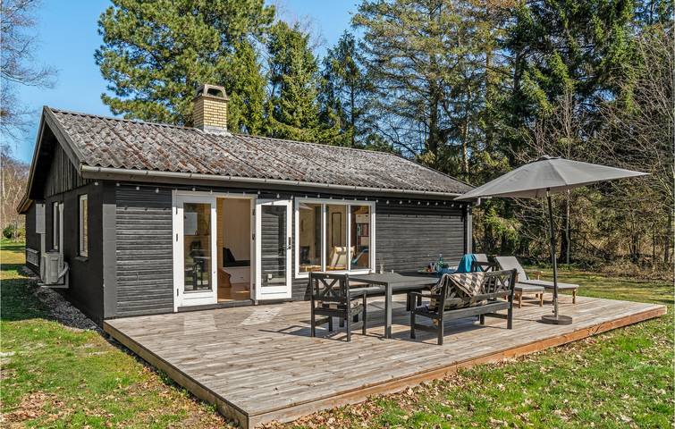 Ferienhaus für 6 Personen, mit Terrasse und Garten in Rørvig