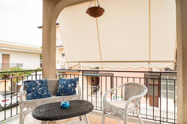 Appartamento intero, Appartamento 'La Casa Di Terry' con balcone e aria condizionata in Stazzo, Acireale