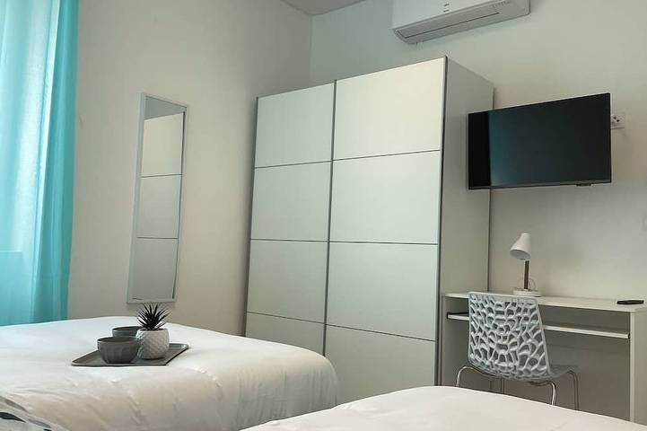 Appartement entier, Appart 95m2 clim, parking, proche Sanctuaire in Lourdes, Hautes-Pyrénées