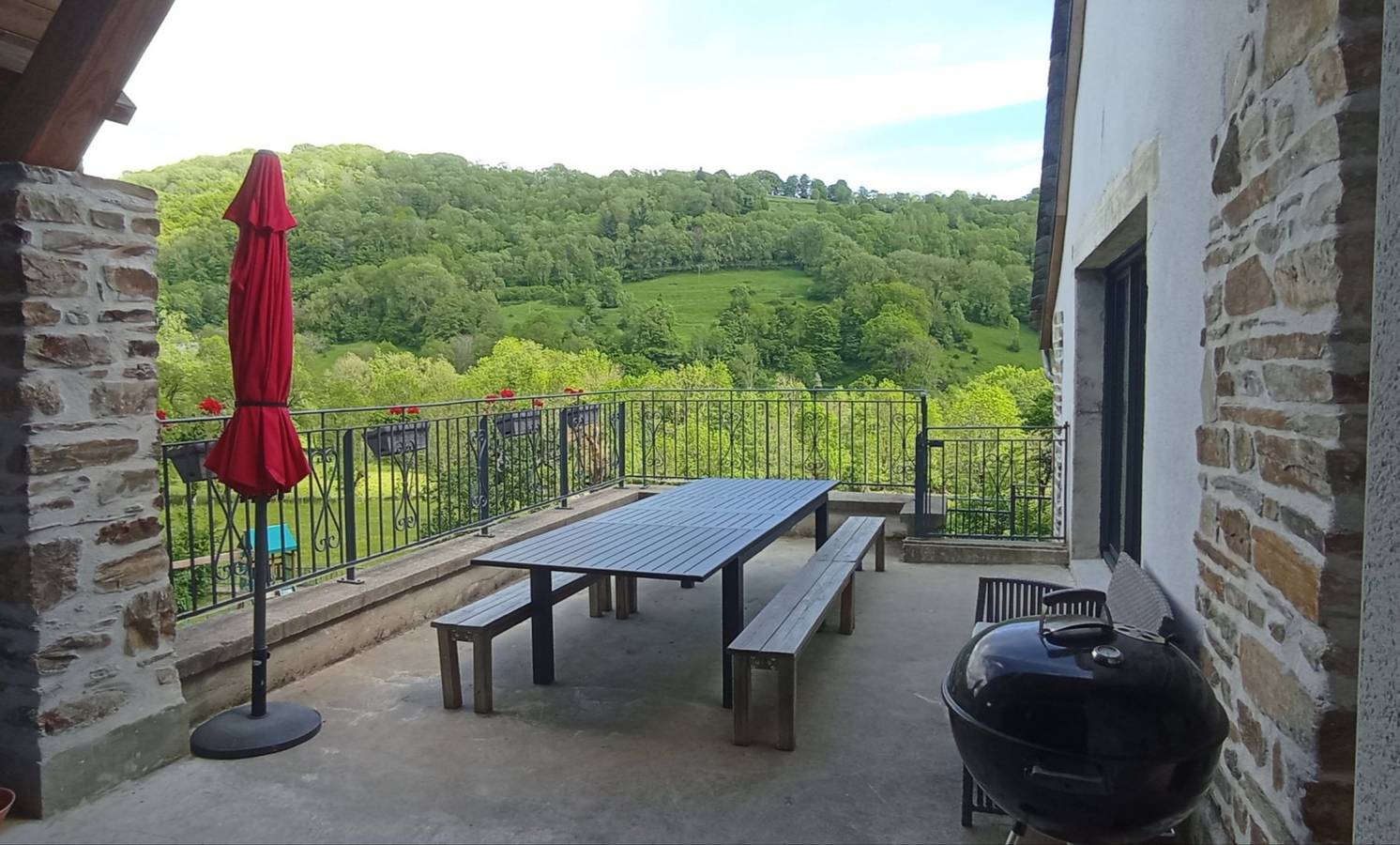 Gîte Le Marquès en Aubrac, 12/15 personnes in Saint-Chély-d'Aubrac, Massif central