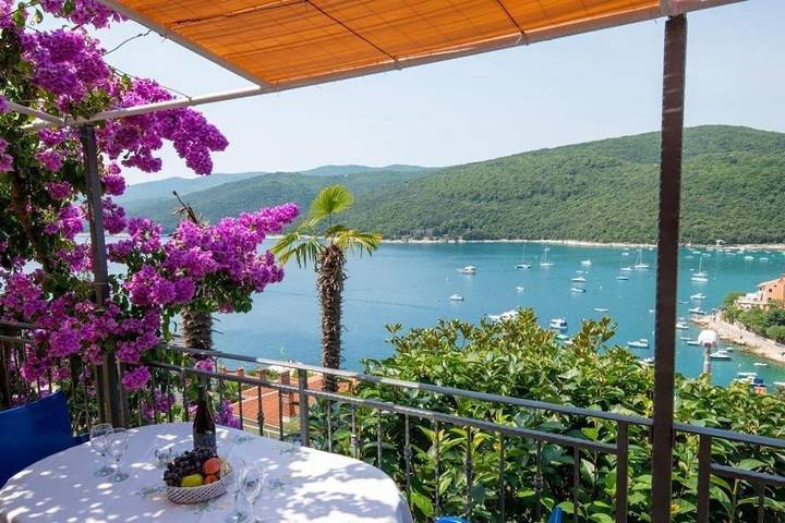 Maison d’hôte pour 4 personnes, avec vue ainsi que jardin et terrasse à Rabac