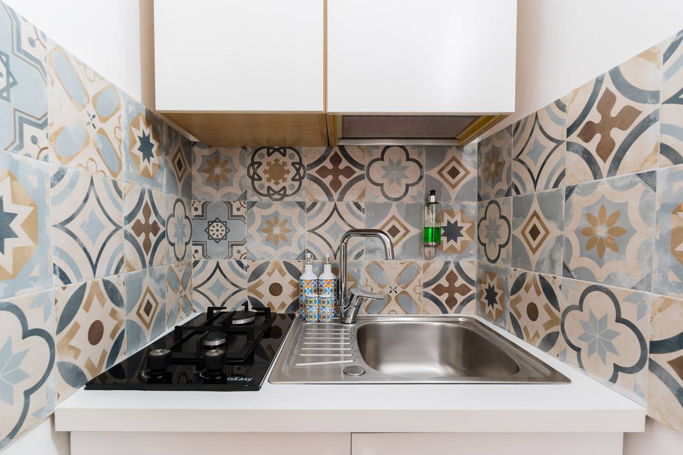 Entire apartment, Luxury 12 - Apartment 'Anastasia' with Shared Terrace, Wi-Fi and Air Conditioning in Tuglie, Gulf of Taranto