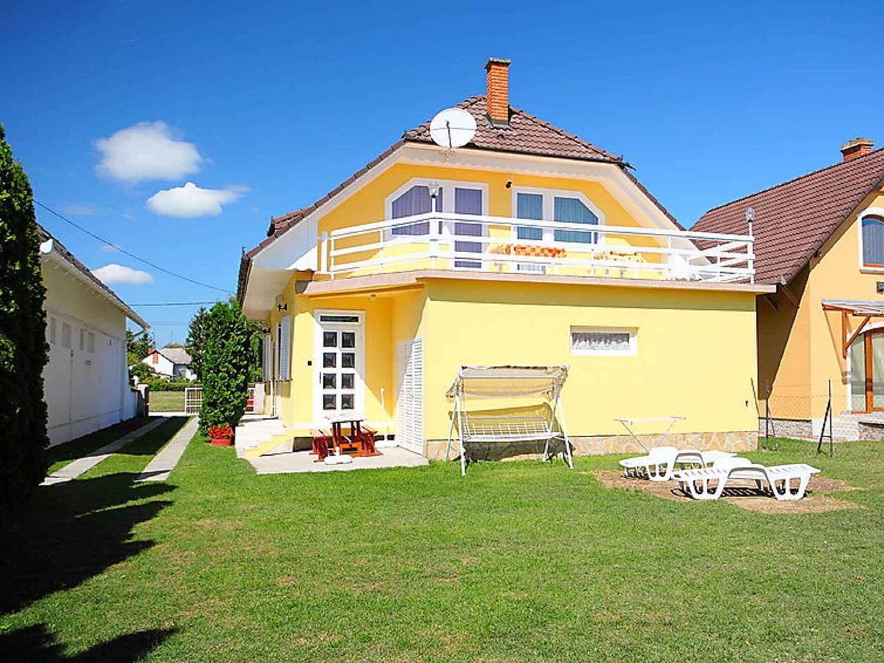 Casa vacanze con piscina e Internet in Balatonlelle, Riva Meridionale del Lago Balaton