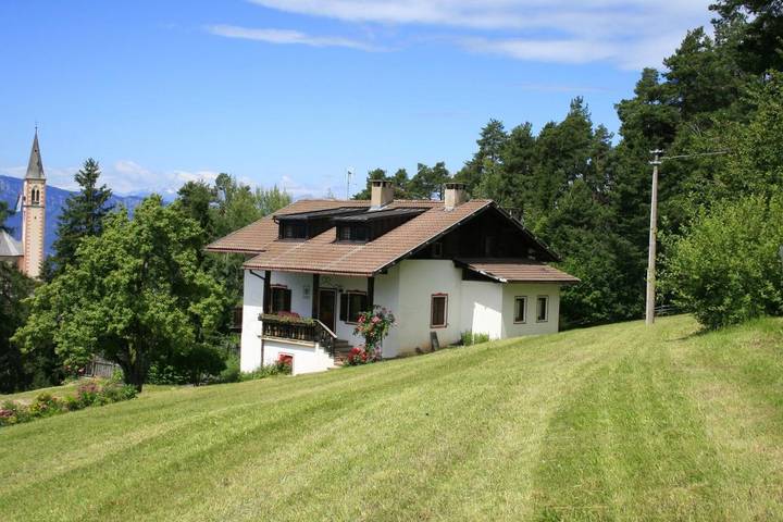 Ferienhaus für 12 Personen, mit Balkon und Terrasse sowie Garten und Kinderpool in Aldein