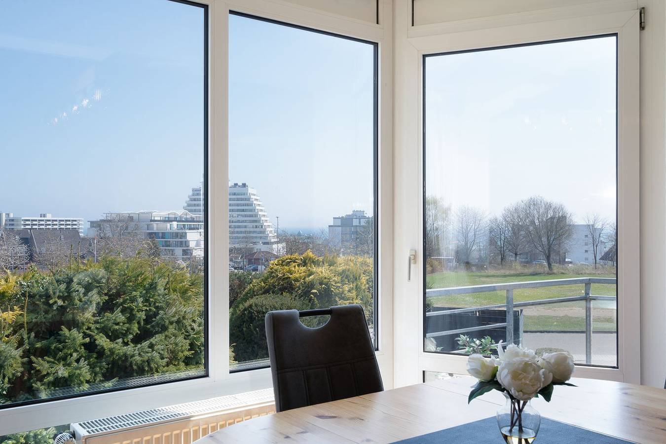 Geheel appartement, Hundefreundliches 4-Zimmer Ferienapartment mit Balkon und Meerblick in Grömitz, Kreis Ostholstein