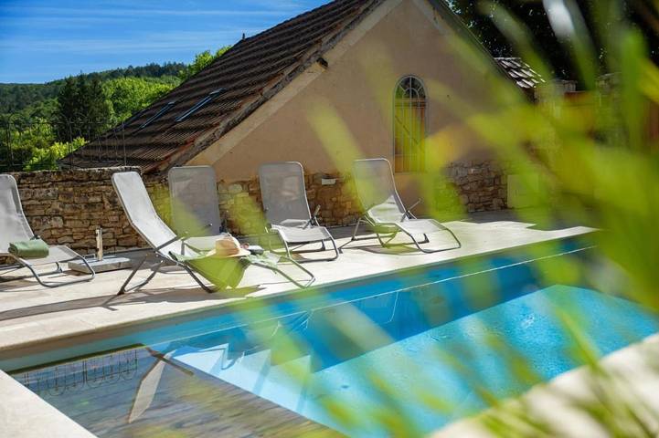 Location de vacances pour 6 personnes, avec piscine et jardin à Coly - 3