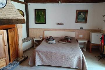 Maison d’hôte pour 2 personnes, avec jardin et piscine dans Les Eyzies