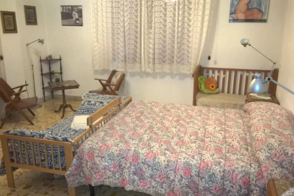 Apartment located on the national road but close to every meeting point in Campolattaro, Benevento Provinz