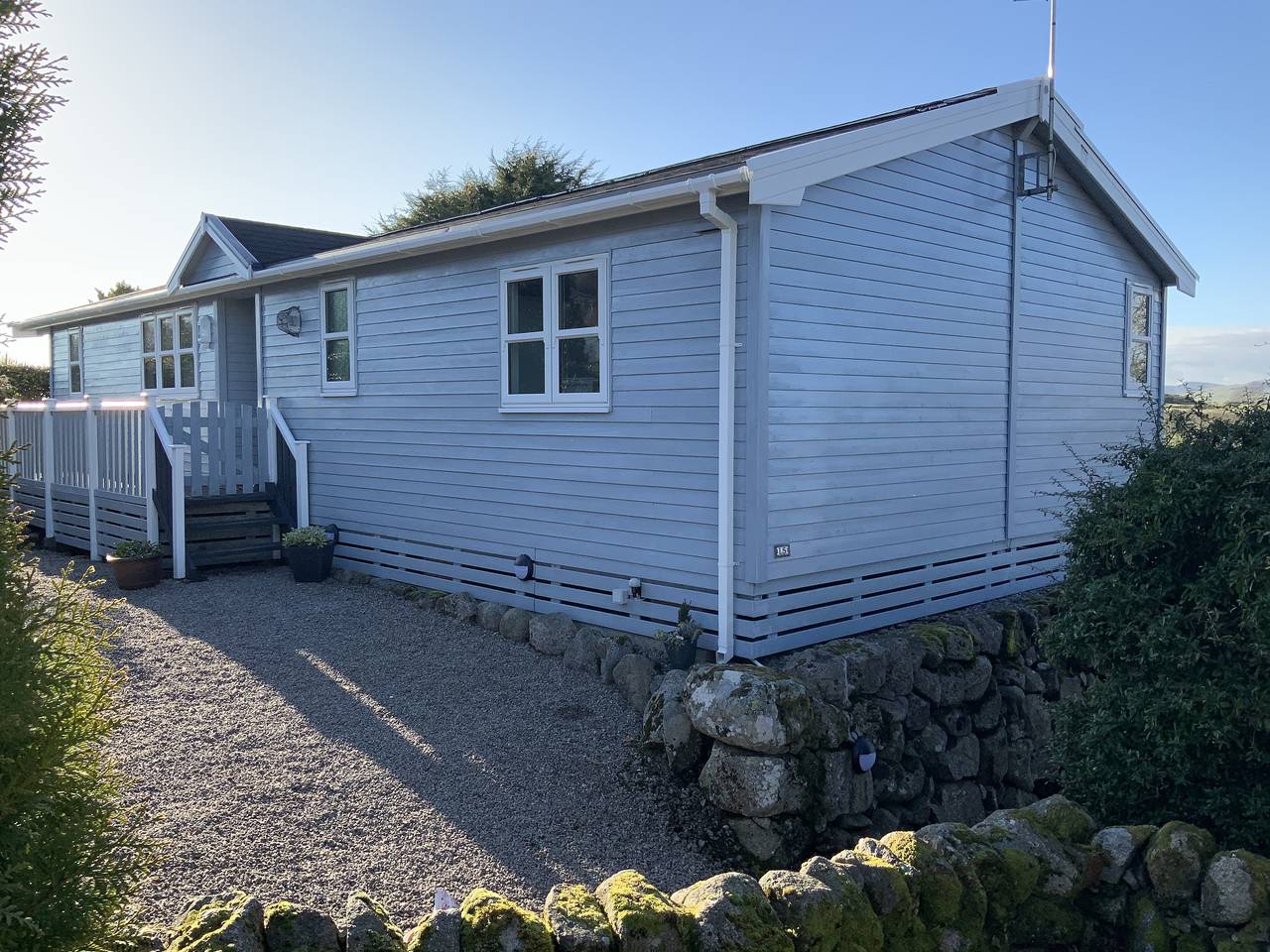 Holly Blue - Cosy wooden lodge, Kippford in Kippford, Dumfries and Galloway
