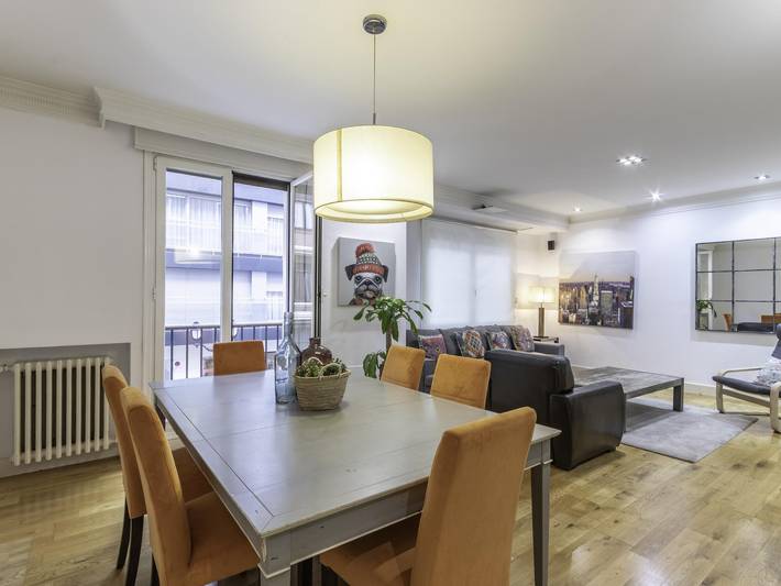 Appartamento intero, Appartamento vacanze per 6 persone con balcone in Bilbao, Biscaglia