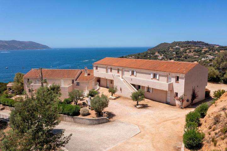 Location de vacances pour 4 personnes, avec piscine et terrasse dans Plage de Tiuccia - 2