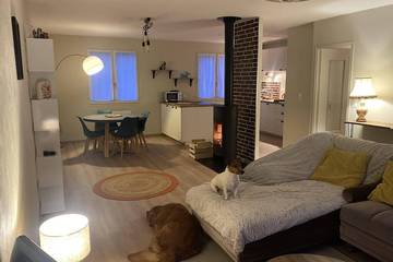 Gîte pour 4 personnes, avec terrasse et jardin à Courpière