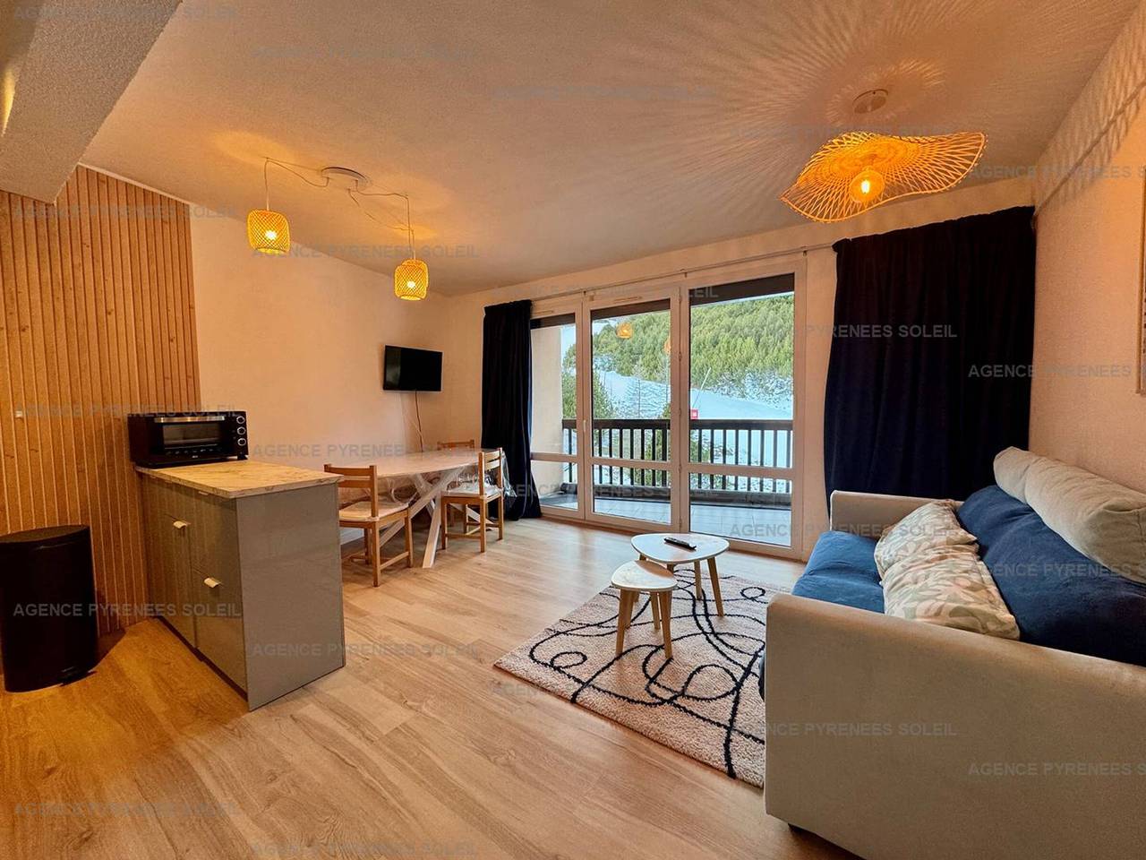 Appartement entier, Appartement F2/cabine pieds des pistes avec balcon, parking privé et accès internet - Les Angles in Les Angles, Parc naturel régional des Pyrénées catalanes