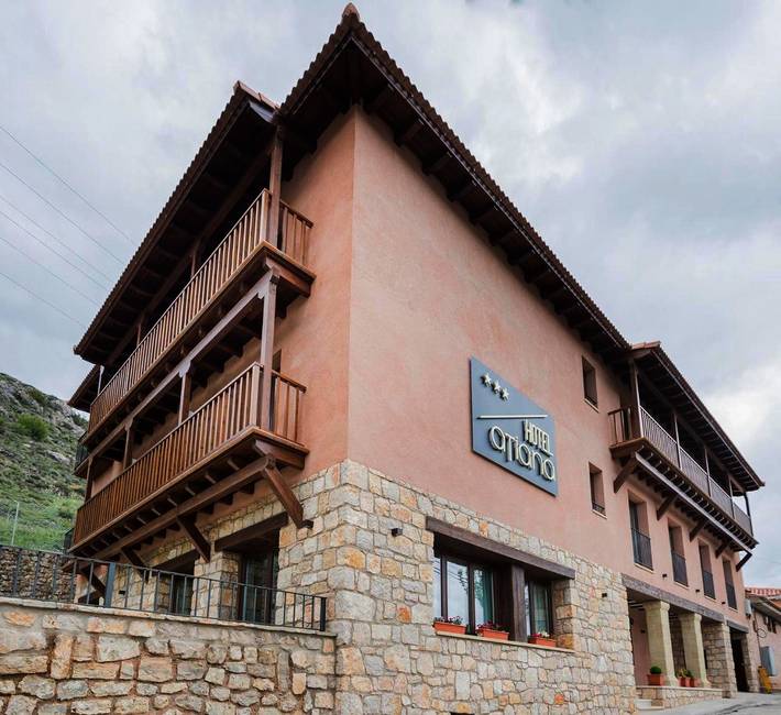 Hotel para 3 personas, con Balcón y Terraza además de Jardín y Vistas en Albarracín