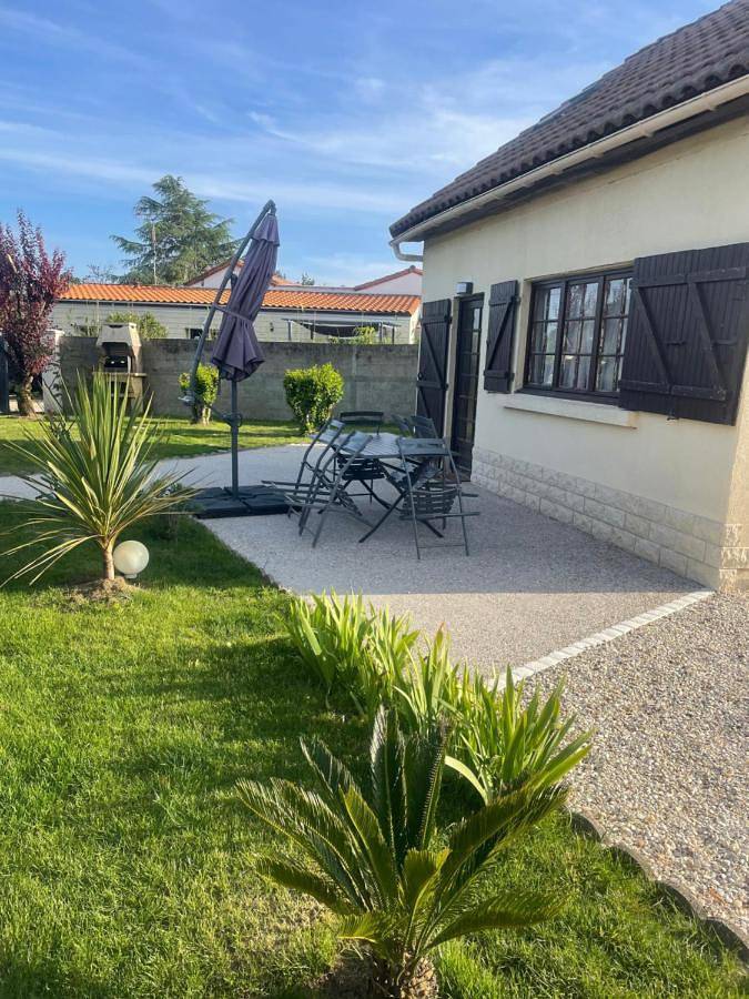 Location de vacances pour 6 personnes, avec Terrasse et Jardin dans Plage De L Arneche Meschers Sur Gironde - 3