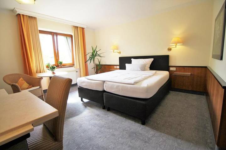 Hotel für 6 Personen, mit Whirlpool und Terrasse sowie Garten und Sauna in Uslar - 2