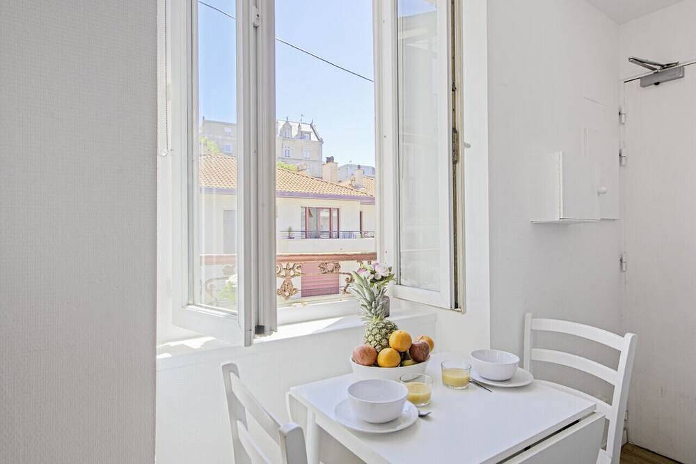 Appartement entier, Studio Gaston - Welkeys in Biarritz, Région de Bayonne