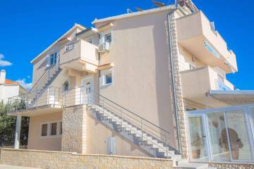 Apartment for 2 People in Rogoznica, Croatian Adriatic, Photo 3