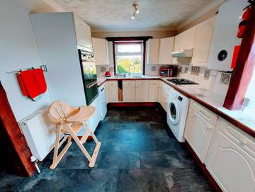 Log Cabin for 10 People in Middleton-on-Sea, West Sussex, Photo 4