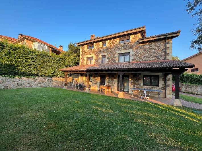 Ferienhaus 'Casa Rural La Carrasquilla' mit privater Terrasse, privatem Garten und Wlan in Golmayo, Soria Provinz