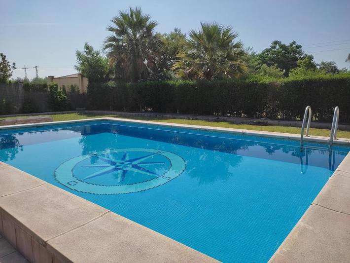 Ferienhaus für 6 Personen, mit Terrasse und Garten sowie Pool und Ausblick