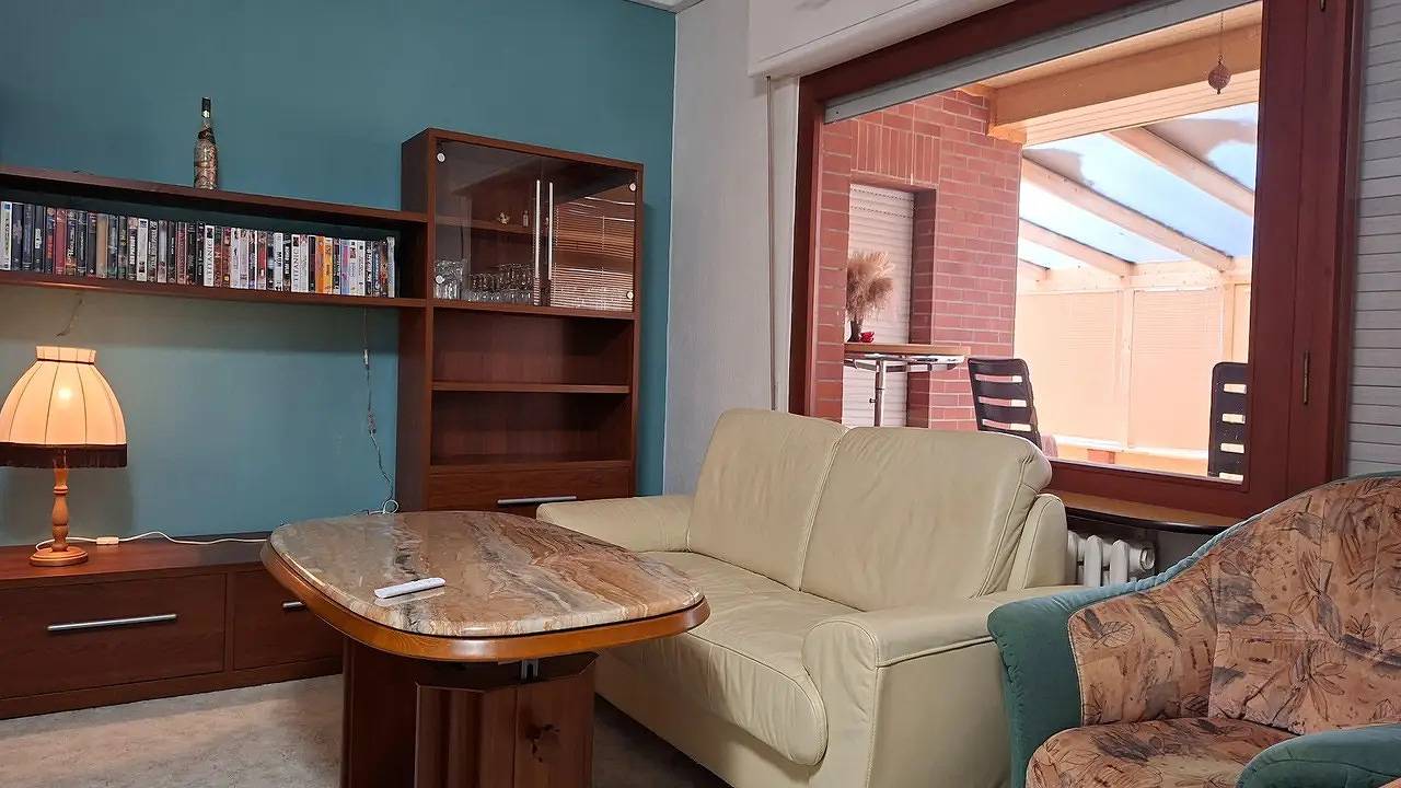Ganze Ferienwohnung, Gemütliche 70 m² große Wohnung mit Parkplatz, WLAN und in der Nähe des Flusses und eines Restaurants in Staßfurt, Magdeburger Börde