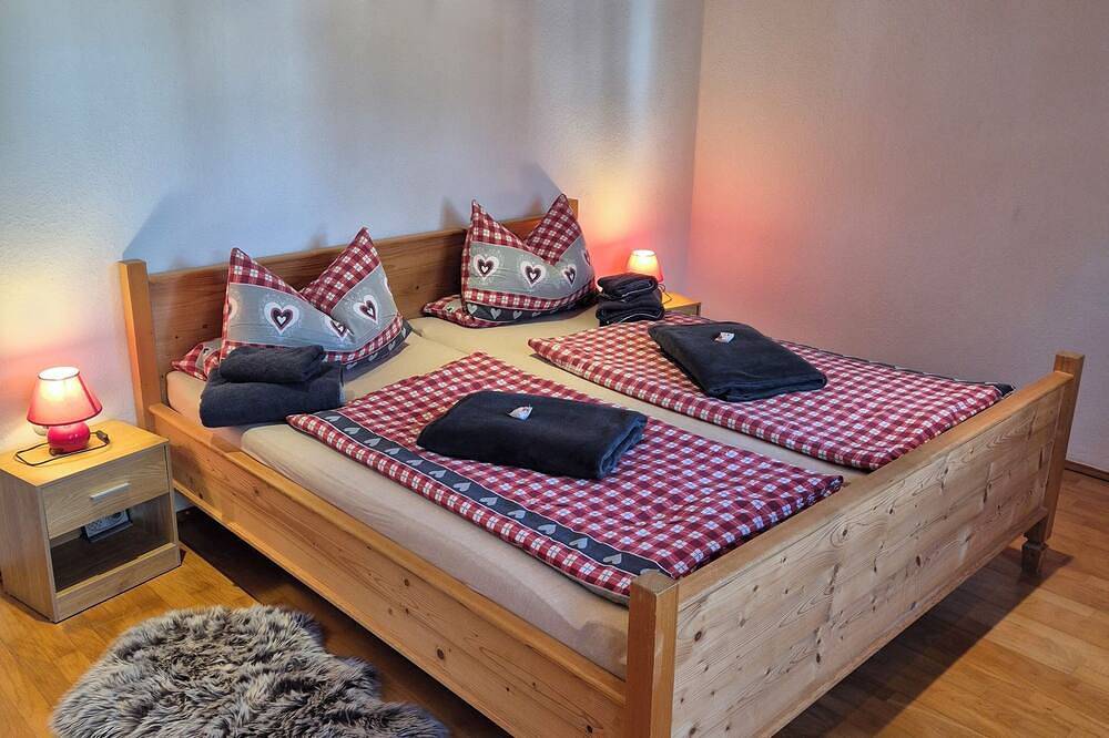 Ganze Wohnung, Ruhige zentral gelegene Ferienwohnung am schönen Zentrum von Gmund am Tegernsee. in Gmund, Bayerische Alpen