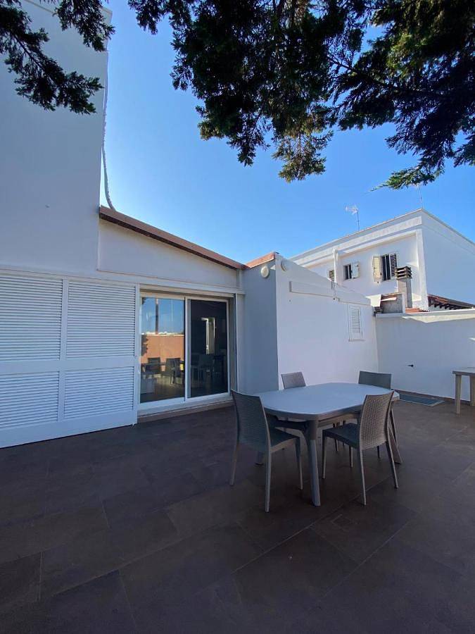Villa per 6 persone, con terrazza e giardino, con animali domestici a Torre dell'Orso