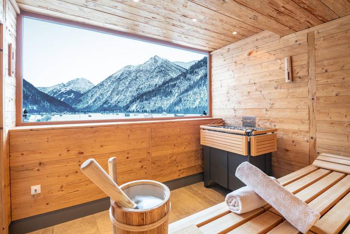 Gîte pour 10 personnes, avec sauna ainsi que vue et balcon, adapté aux familles à Holzgau - 3