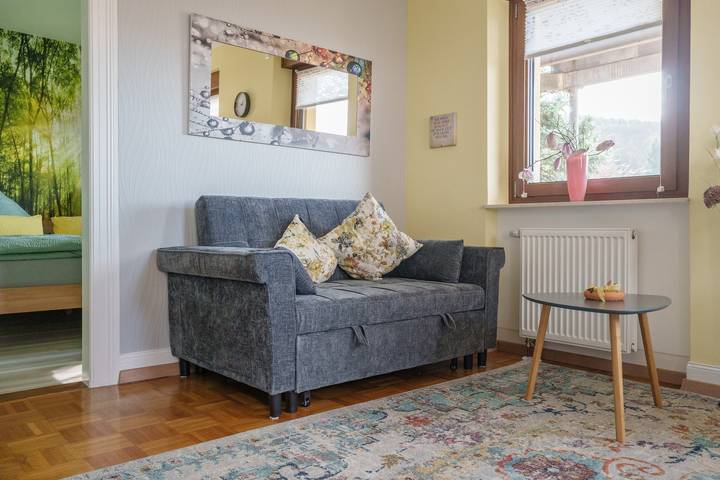 Appartement entier, Appartement 'Haus Gertrud' avec vue sur la montagne, terrasse commune et Wi-Fi in Neusatz, Bühl
