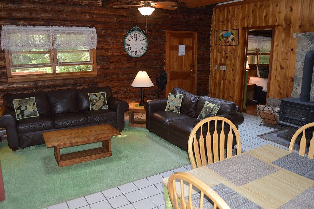 Riverfront! Whirlpool ! Privatgelände. Haustierfreundlich. Volles Personal in Seneca Rocks