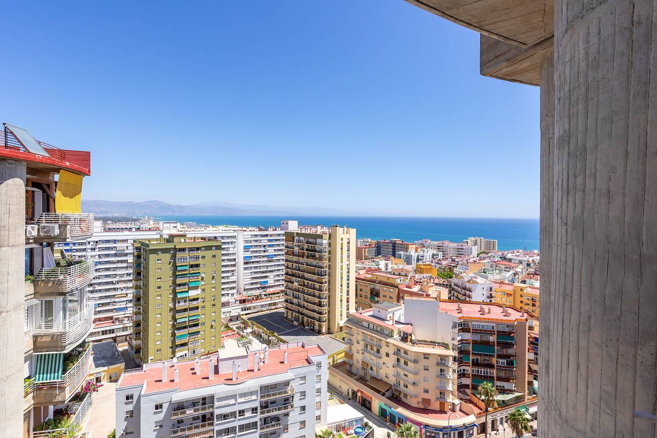 Entire apartment, Apartment 'Mirador' with Sea View, Wi-Fi and Air Conditioning in Torremolinos Centre, Torremolinos