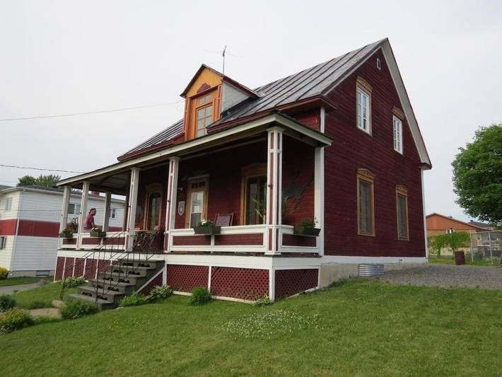 Gîte pour 10 personnes, avec terrasse dans Saint Tite