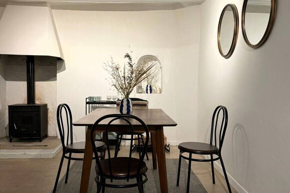 Medieval house in the heart of Calaceite... Casa Vivó is pet friendly house.... in Calaceite, Provincia de Teruel