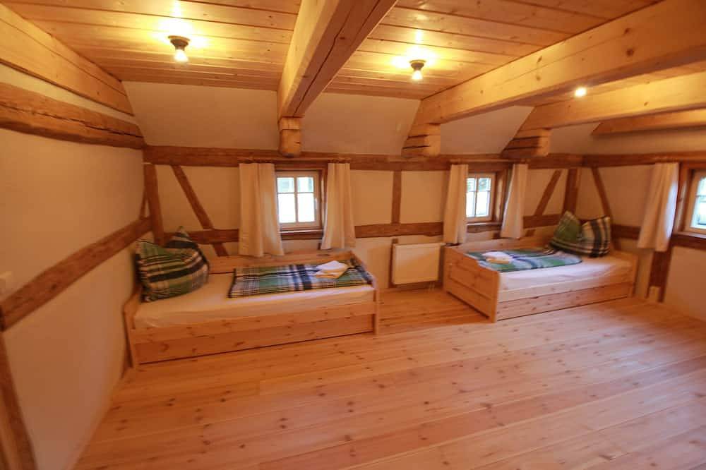 Ferienhaus \"Gebirgshäusl Oybin\" Zittauer Gebirge / Oberlausitz +Kamin +Umgebinde in Oybin, Zittauer Gebirge