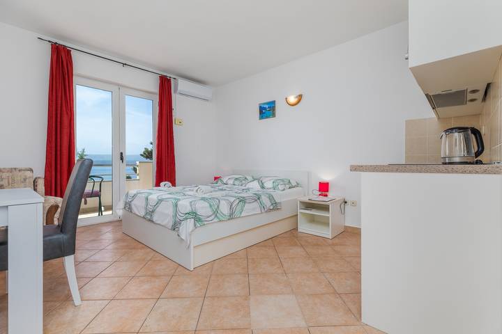 Apartament wakacyjny dla 2 osób, z balkon/ taras w Lokva Rogoznica