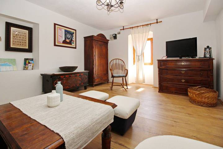 Ganze Wohnung, Charmante Wohnung im alten Teil von Baska - Fantov (Na Vrti) in Vela plaža, Baska