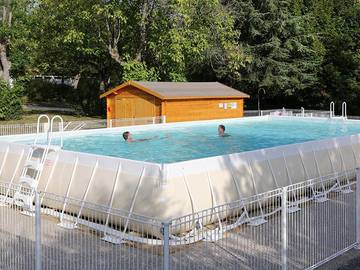 Camping pour 4 personnes dans l' Ain