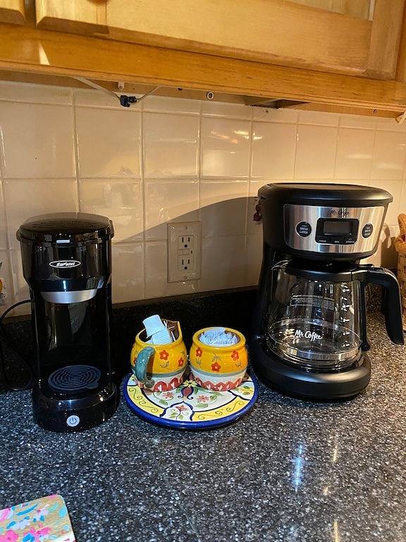 Quaint cottage w/hotub & firepit-2 min -downtown Blowing Rock-pet friendly in Blue Ridge Parkway, Blowing Rock