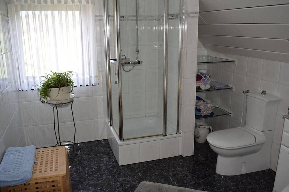 Ganze Wohnung, Ferienwohnung Weitblick - Zwei-Bett-Wohnung mit Weitblick in Katzwinkel (Sieg), Altenkirchen & Umgebung