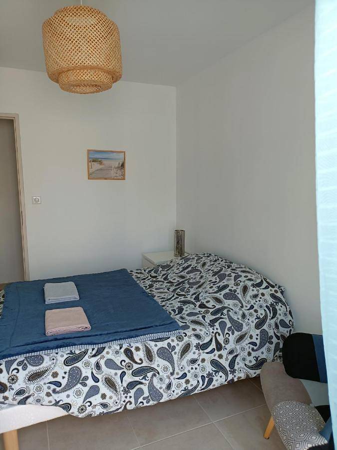 Gîte pour 2 personnes, avec jardin ainsi que terrasse et piscine à Vergèze - 4