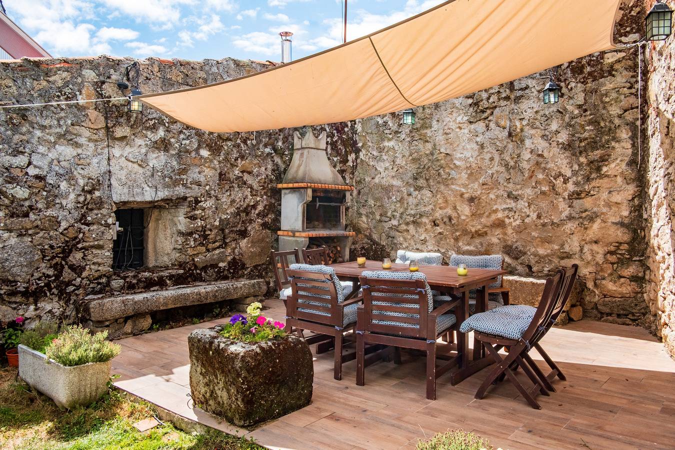 Maison de campagne "El Corral De La Antigua" avec vue sur les montagnes, terrasse privée et Wi-Fi in Province de Salamanque