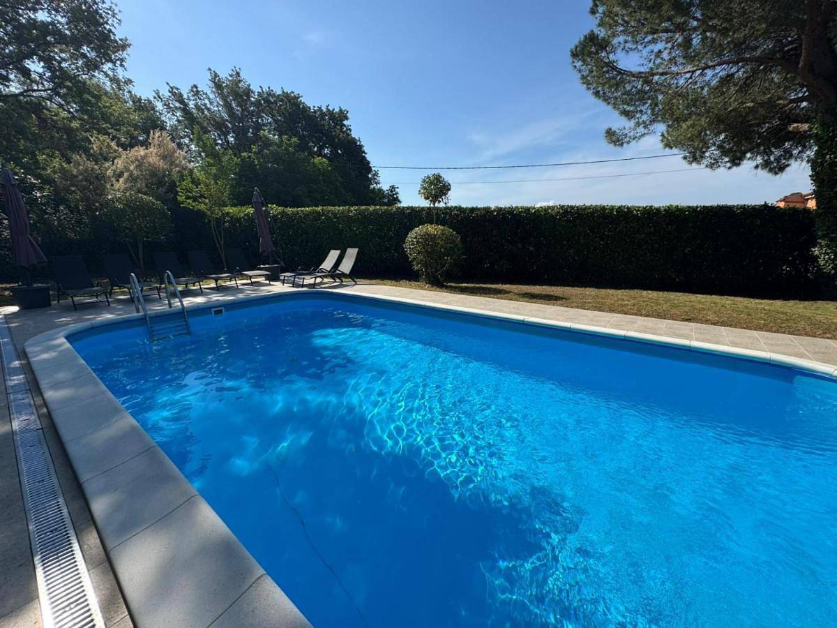 Villa with Private Pool in Juricani, Umag und Umgebung
