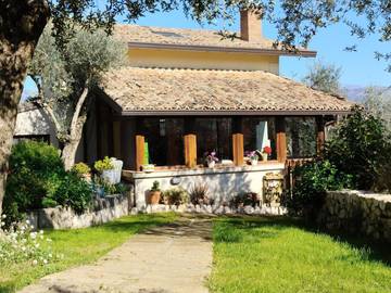 Gîte pour 4 personnes, avec jardin, animaux acceptés à Fontechiari