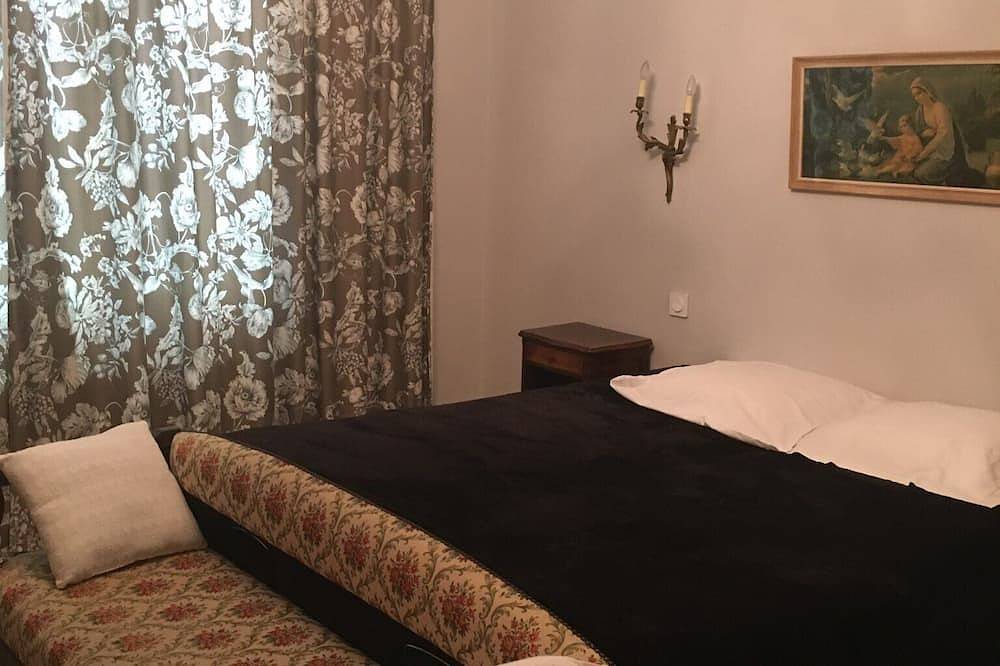Villa rental in Apt in Apt, Regionaler Naturpark Luberon