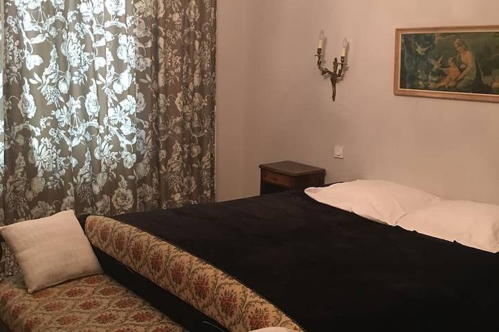 Villa rental in Apt in APT, Parque natural regional del Luberon