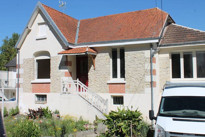 Gîte pour 5 personnes, avec jardin et piscine
