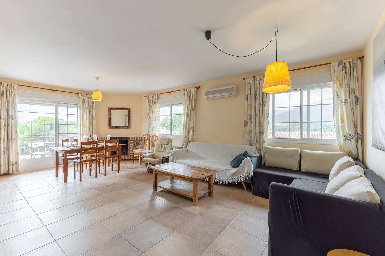 Maison de vacances 'Chalet El Castillo' avec piscine privée, Wi-Fi et climatisation in La Adrada, Région d'Ávila
