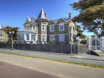 Gîte pour 4 personnes, avec terrasse dans Grande plage de Tharon